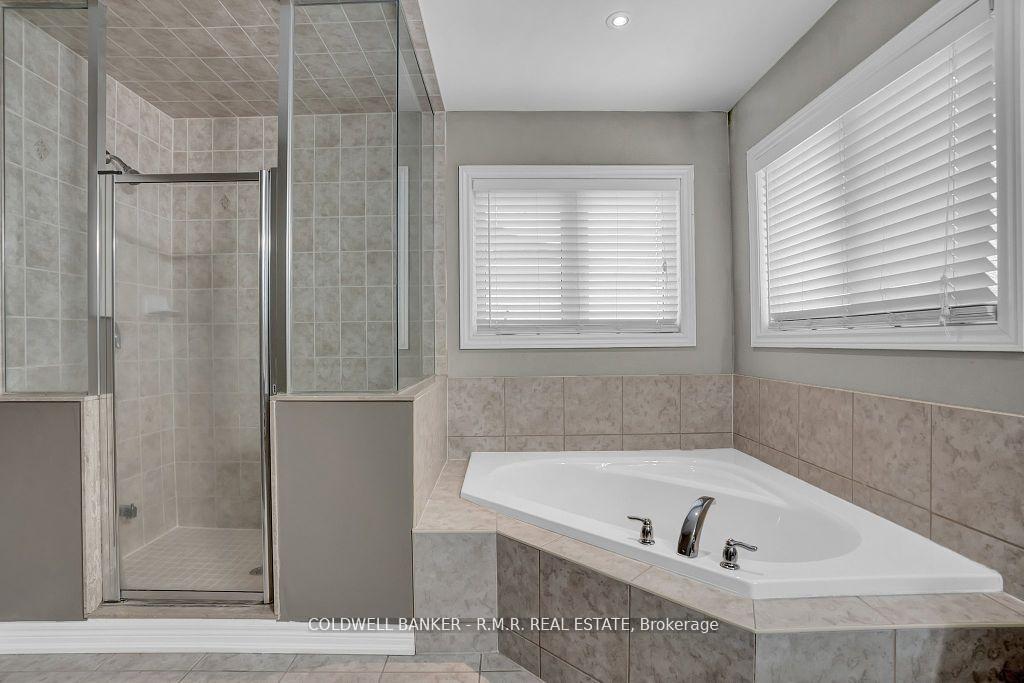 Photo 16 of 18 Kaukonen Court, Clarington, Bowmanville — HOMEH