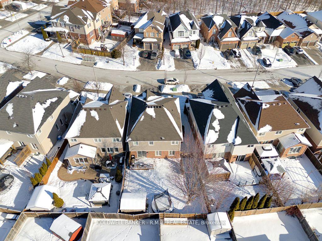 Photo 30 of 18 Kaukonen Court, Clarington, Bowmanville — HOMEH