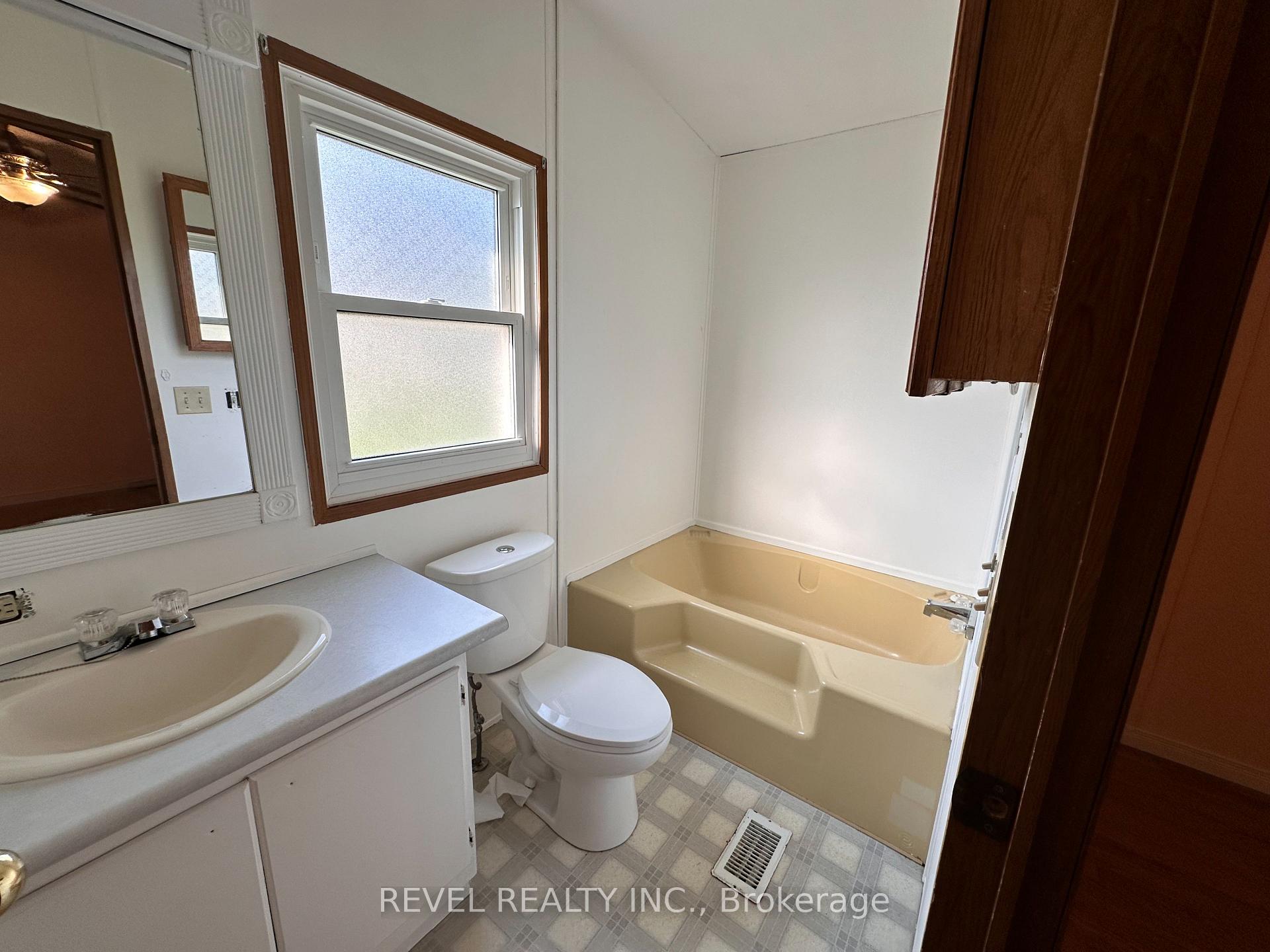 Photo 11 of Unit 12, 4899 Plank Road, Bayham, Rural Bayham — HOMEH