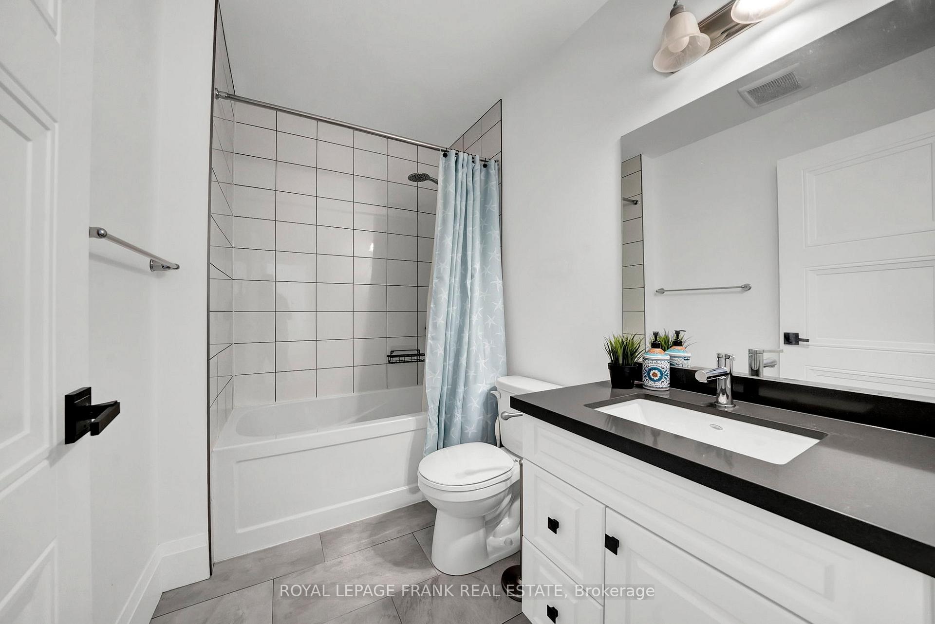 Photo 23 of 43 Harry Lee Crescent, Clarington, Bowmanville — HOMEH