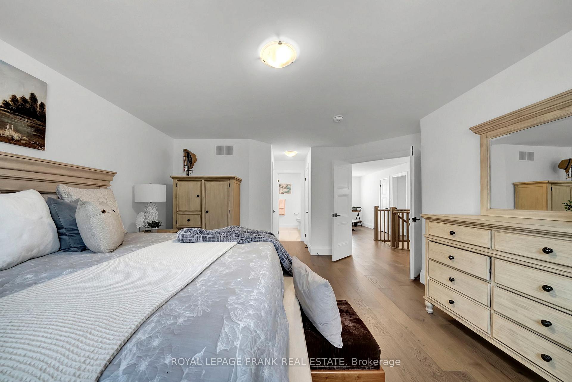 Photo 26 of 43 Harry Lee Crescent, Clarington, Bowmanville — HOMEH