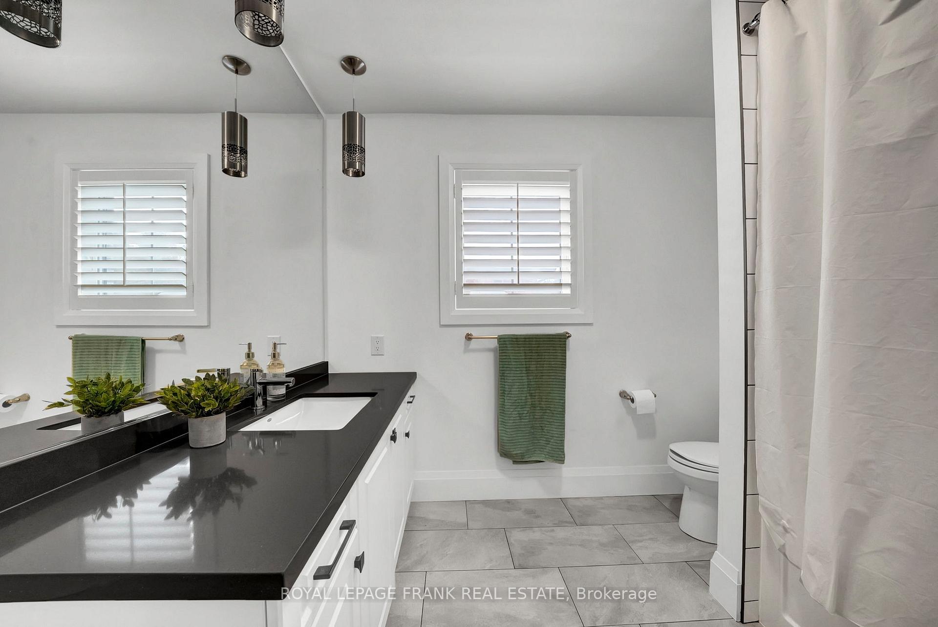 Photo 32 of 43 Harry Lee Crescent, Clarington, Bowmanville — HOMEH