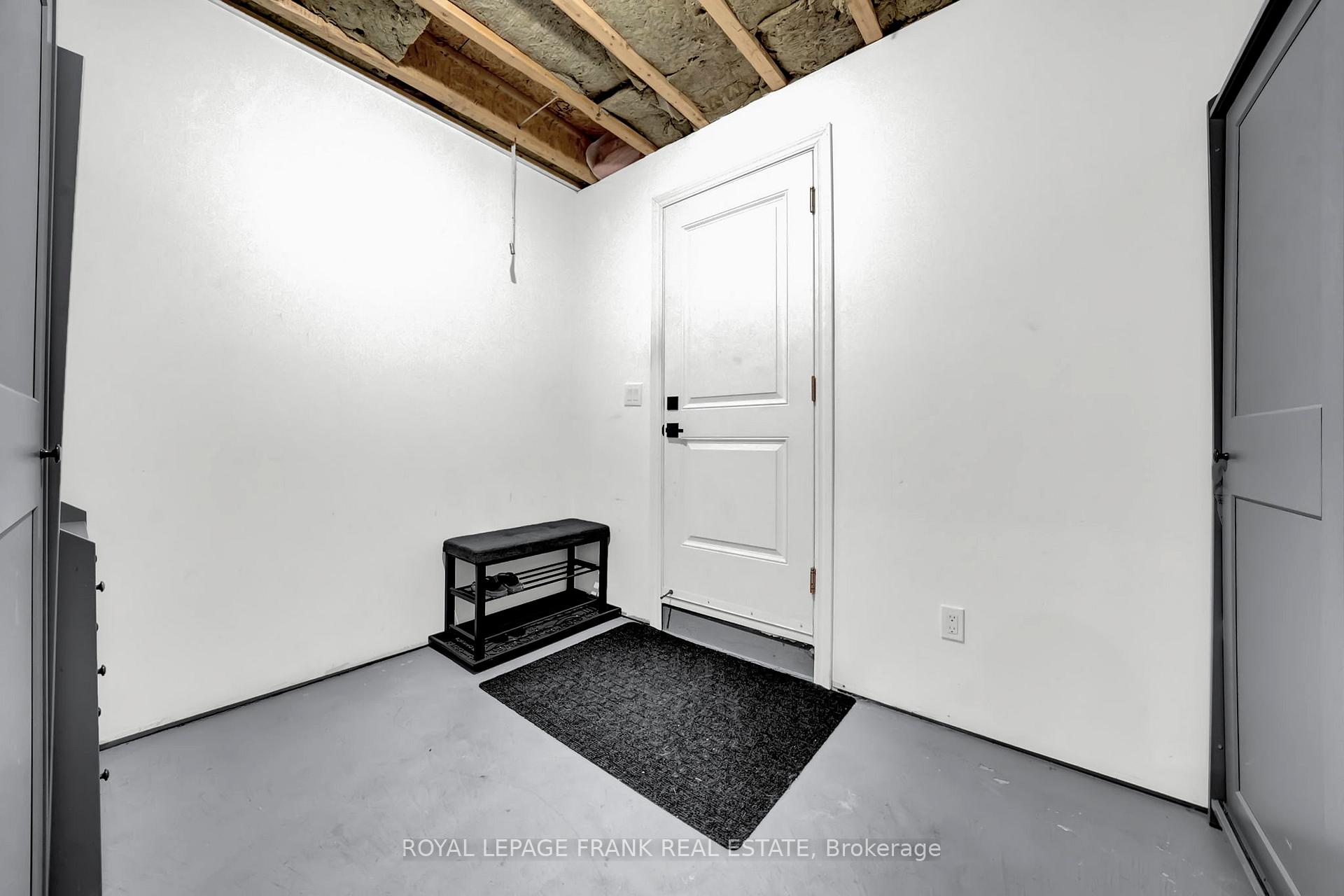 Photo 34 of 43 Harry Lee Crescent, Clarington, Bowmanville — HOMEH