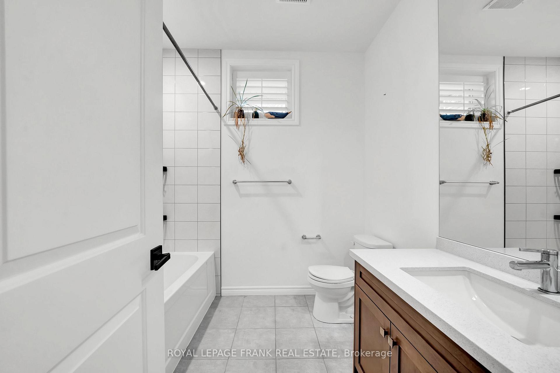 Photo 41 of 43 Harry Lee Crescent, Clarington, Bowmanville — HOMEH