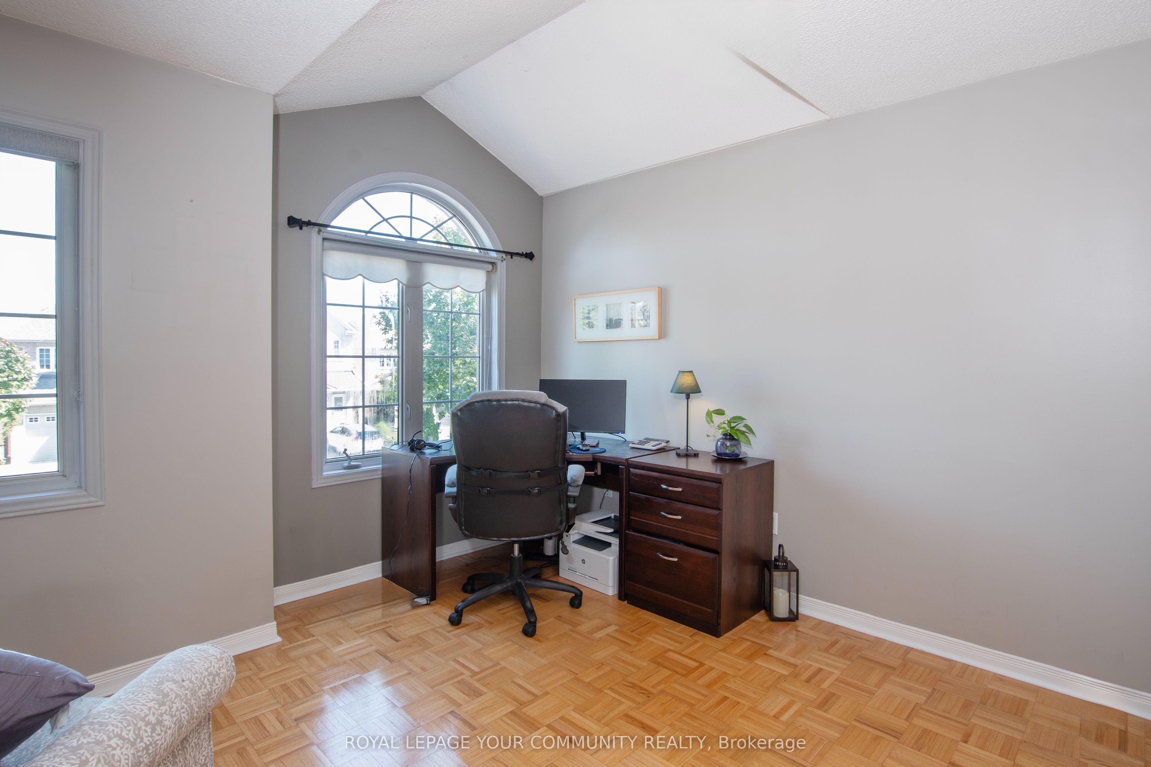Photo 66 of 226 Kayla Crescent, Vaughan, Maple — HOMEH