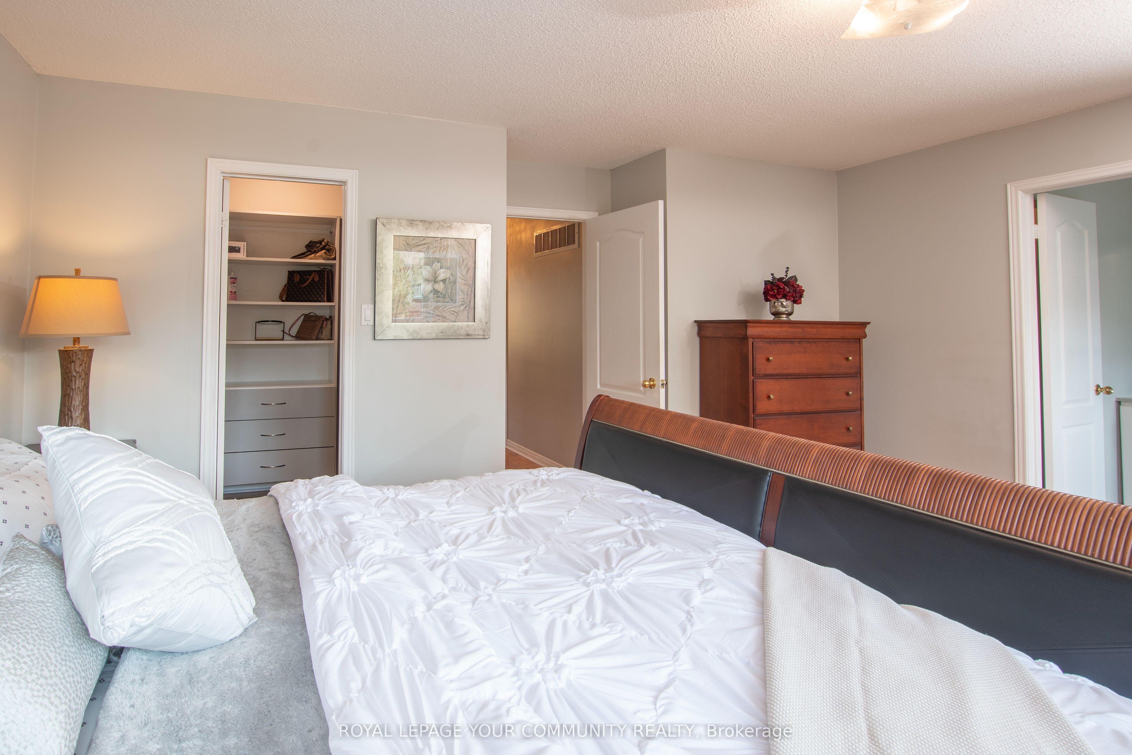 Photo 65 of 226 Kayla Crescent, Vaughan, Maple — HOMEH