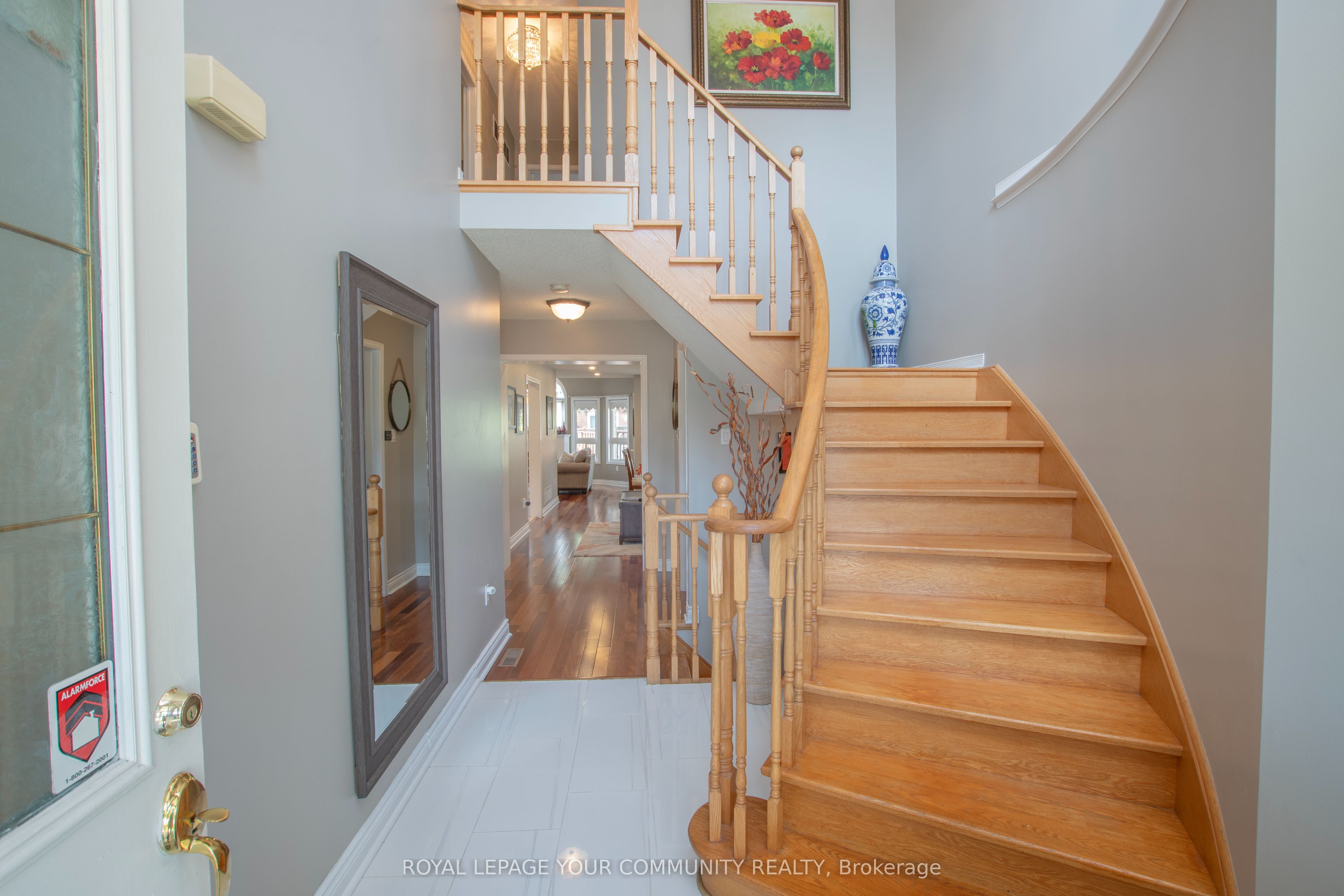Photo 38 of 226 Kayla Crescent, Vaughan, Maple — HOMEH