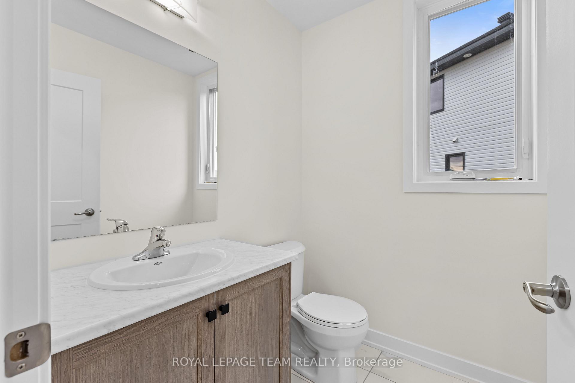 Photo 3 of 229 O'Donovan Drive, Carleton Place — HOMEH