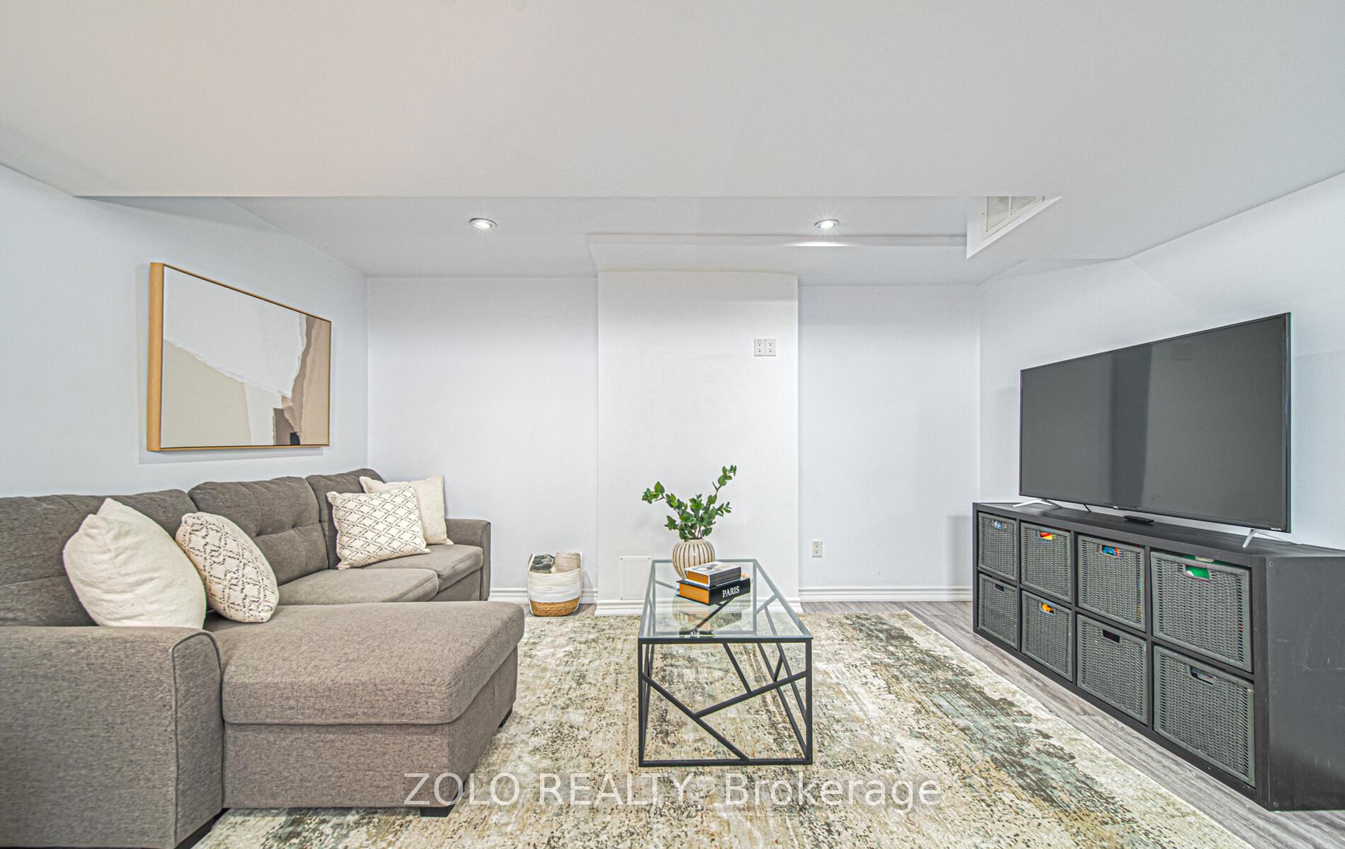Photo 26 of 84 Millburn Drive, Clarington, Bowmanville — HOMEH