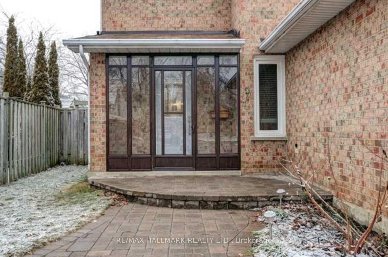 Photo 4 of 11 Empson Court, Ajax, South West — HOMEH