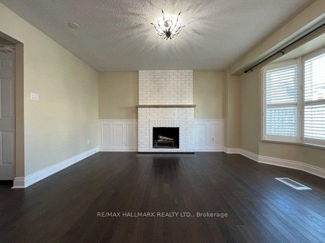 Photo 8 of 11 Empson Court, Ajax, South West — HOMEH