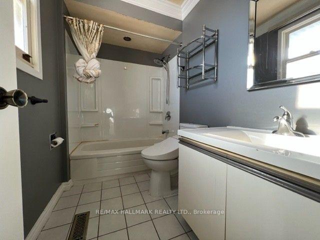 Photo 14 of 11 Empson Court, Ajax, South West — HOMEH
