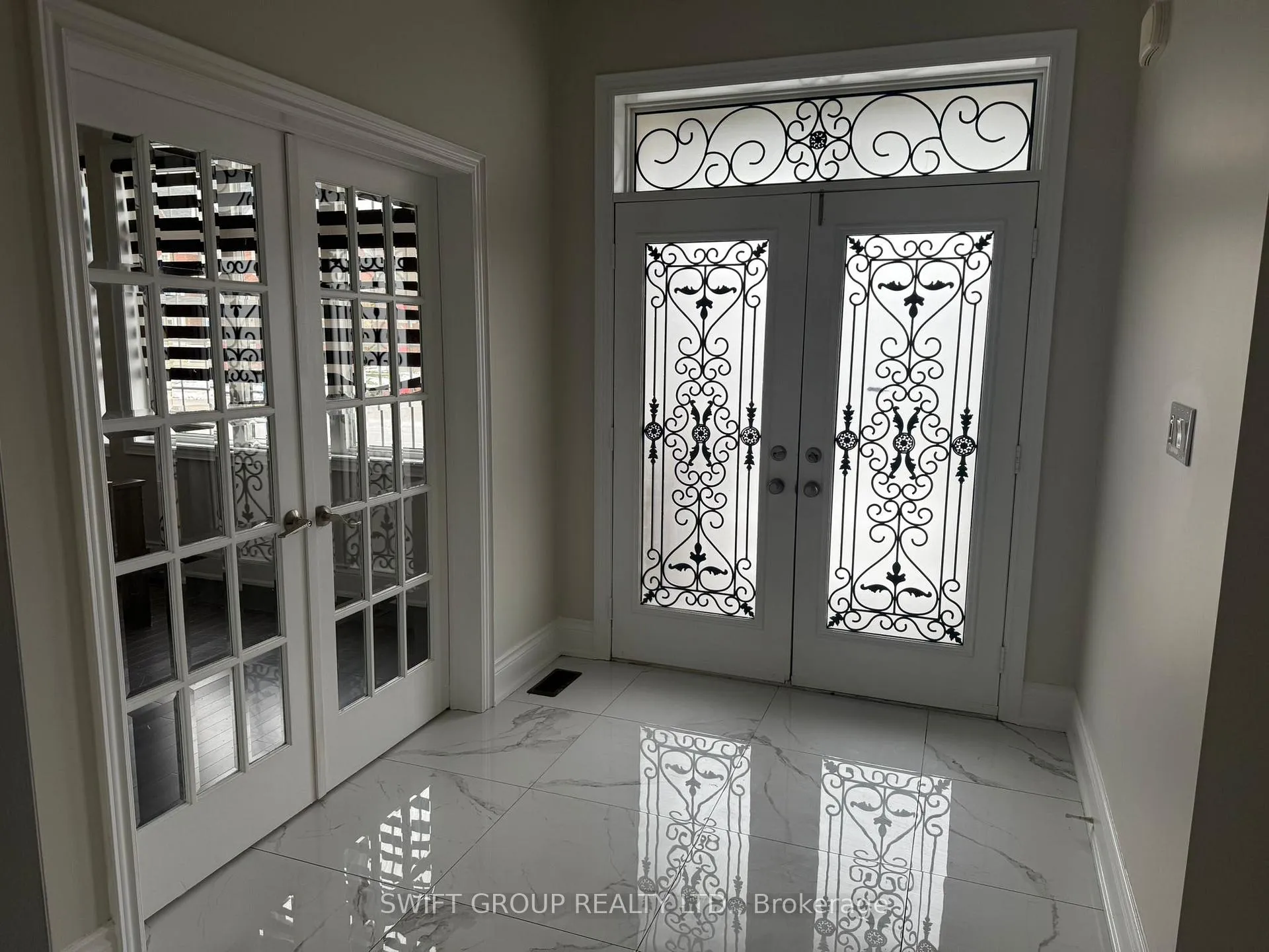 Photo 3 of Unit Upper, 43 Martin Byrne Drive, Brampton, Toronto Gore Rural Estate — HOMEH