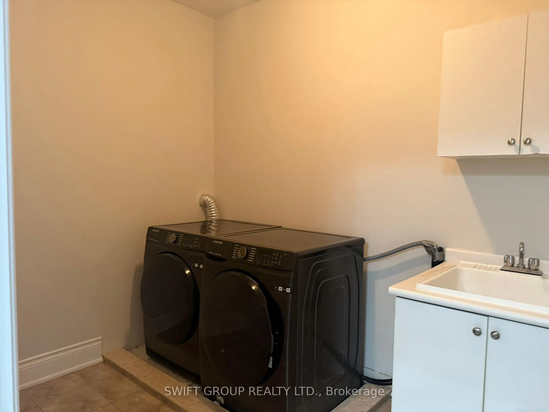 Photo 30 of Unit Upper, 43 Martin Byrne Drive, Brampton, Toronto Gore Rural Estate — HOMEH