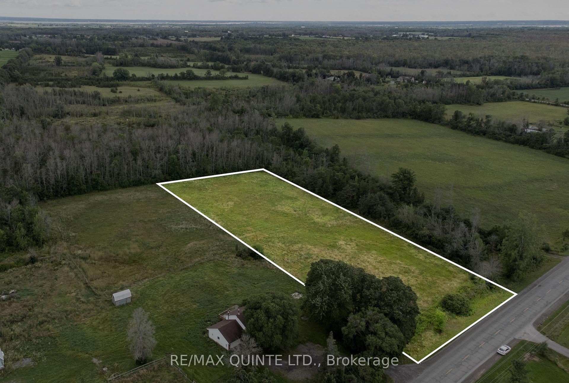 Photo 2 of 1520 Blessington Road, Belleville, Thurlow Ward — HOMEH