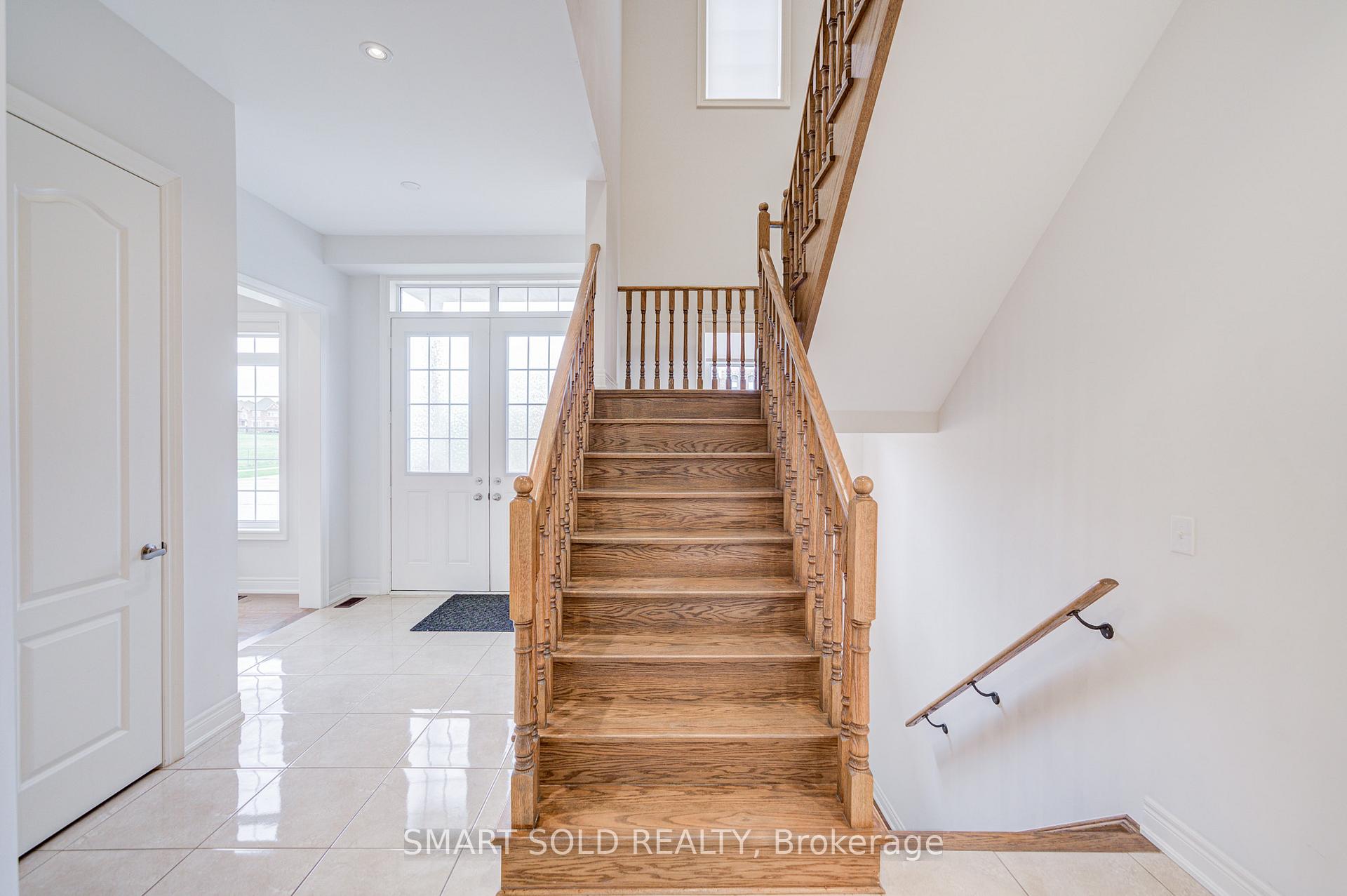 Photo 11 of 238 Hartwell Way, Aurora, Bayview Northeast — HOMEH