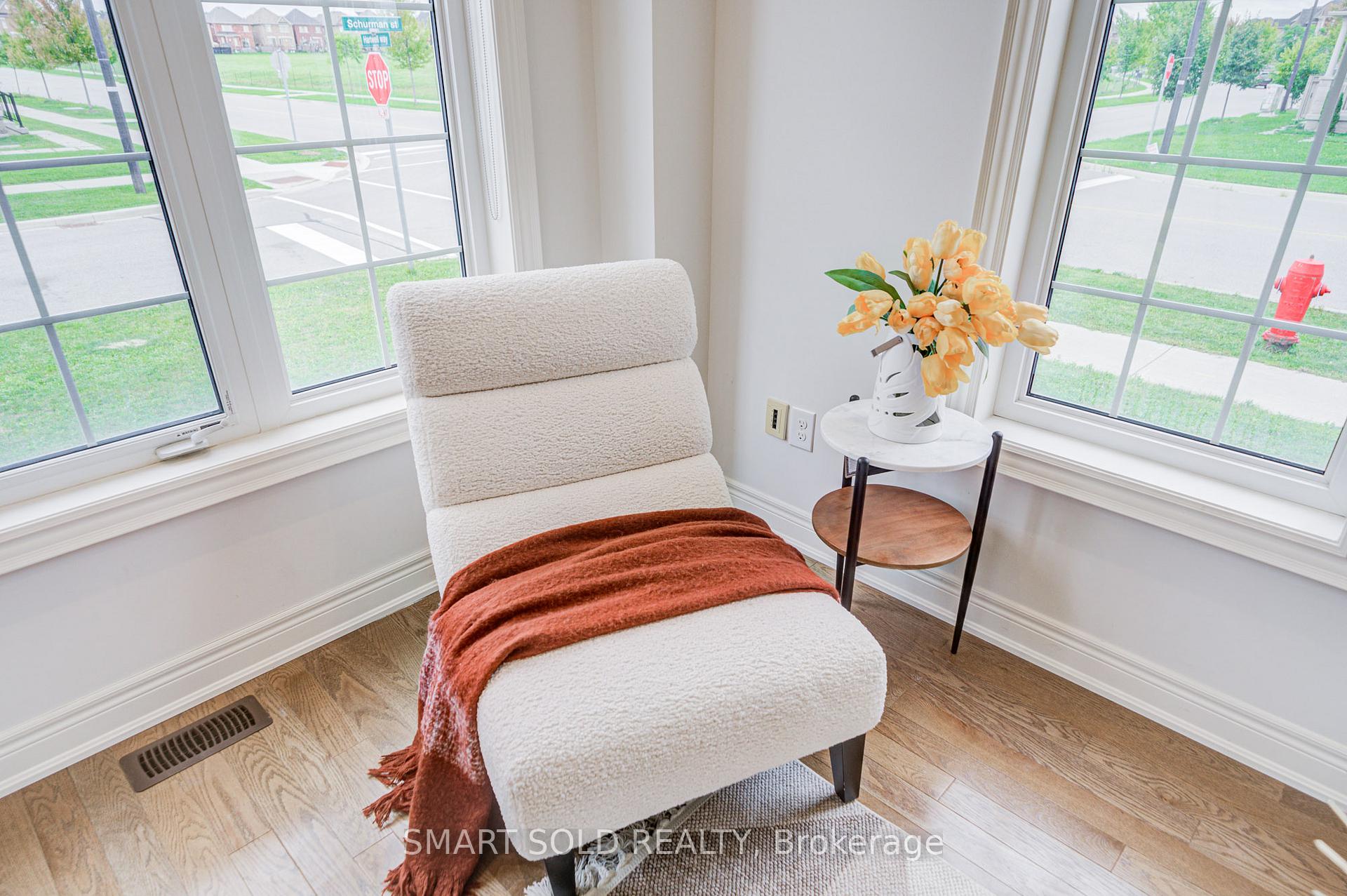 Photo 17 of 238 Hartwell Way, Aurora, Bayview Northeast — HOMEH