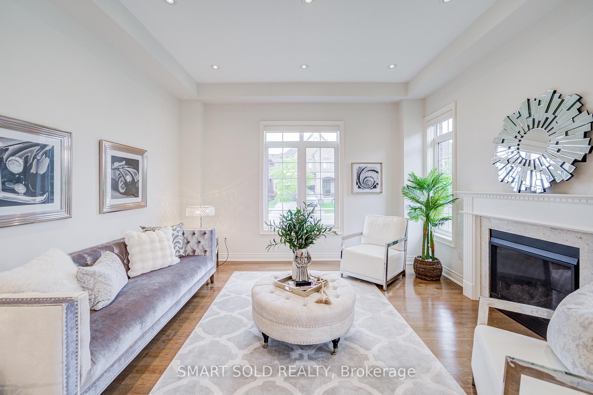 Photo 13 of 238 Hartwell Way, Aurora, Bayview Northeast — HOMEH