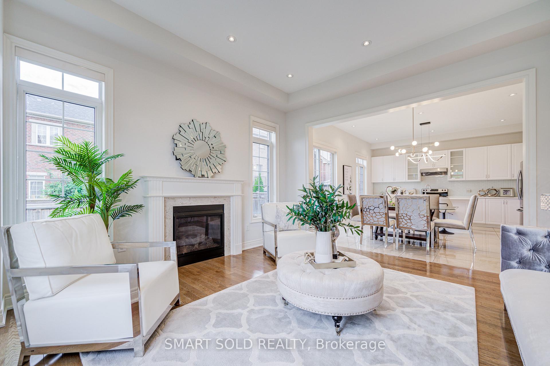 Photo 15 of 238 Hartwell Way, Aurora, Bayview Northeast — HOMEH