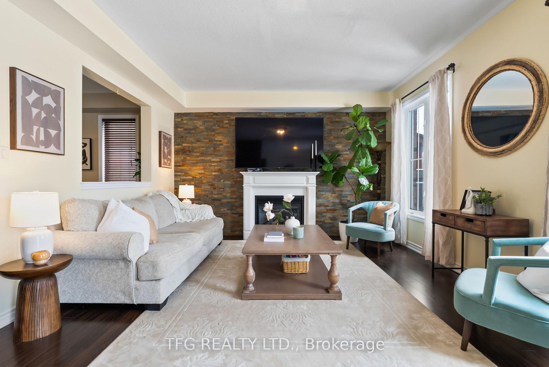 Photo 5 of 35 Hayman Street, Clarington, Courtice — HOMEH