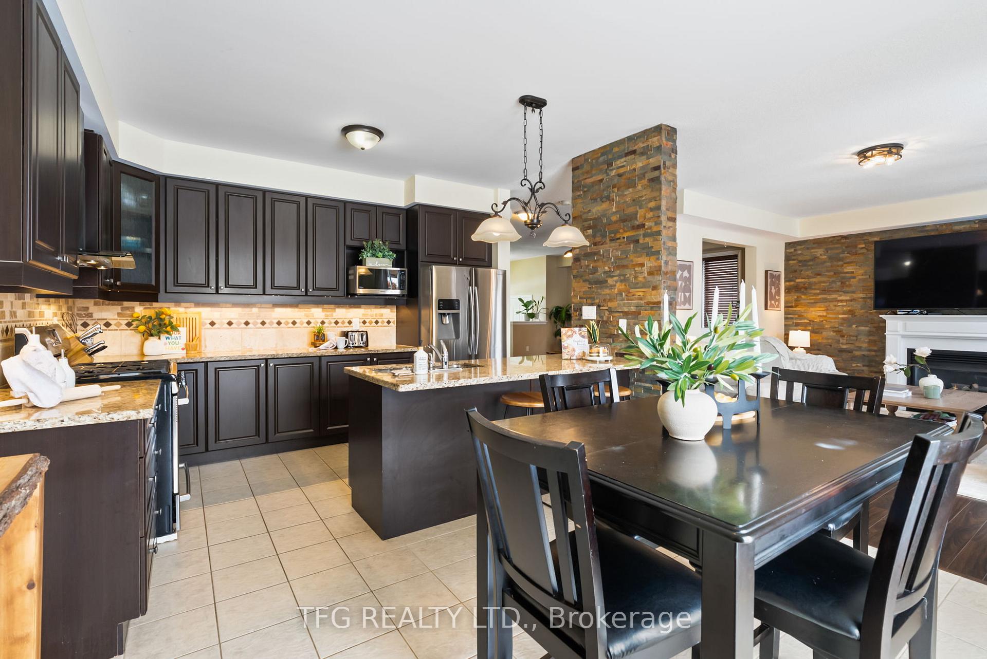 Photo 9 of 35 Hayman Street, Clarington, Courtice — HOMEH