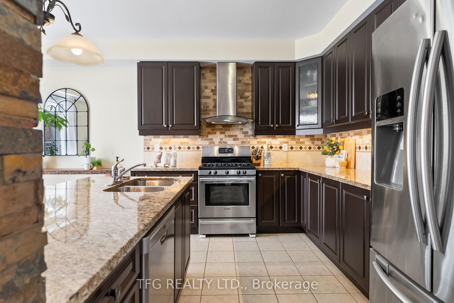 Photo 12 of 35 Hayman Street, Clarington, Courtice — HOMEH