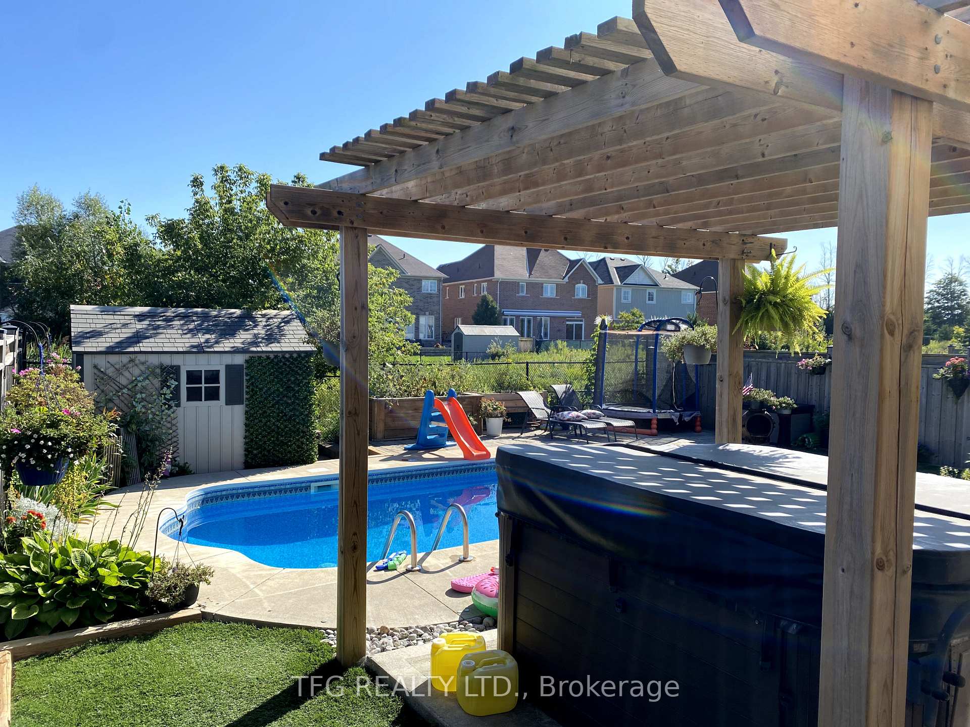 Photo 32 of 35 Hayman Street, Clarington, Courtice — HOMEH