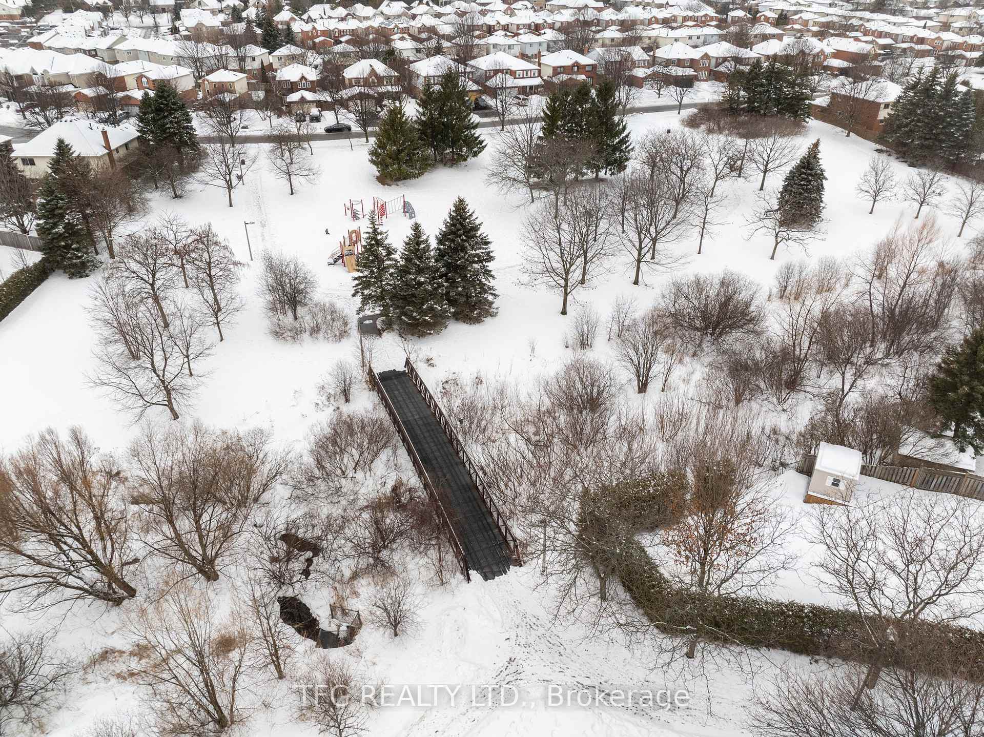 Photo 39 of 35 Hayman Street, Clarington, Courtice — HOMEH