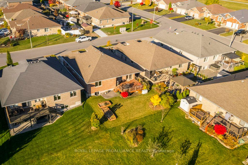 Photo 5 of 45 Chestnut Drive, Belleville, Thurlow Ward — HOMEH