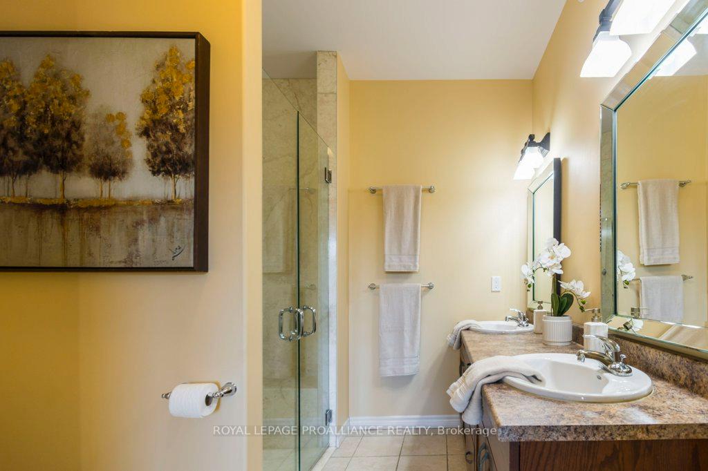 Photo 18 of 45 Chestnut Drive, Belleville, Thurlow Ward — HOMEH