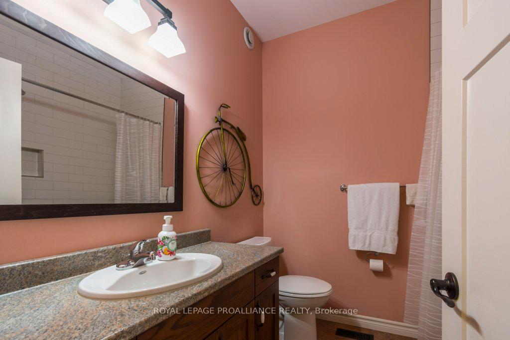 Photo 20 of 45 Chestnut Drive, Belleville, Thurlow Ward — HOMEH
