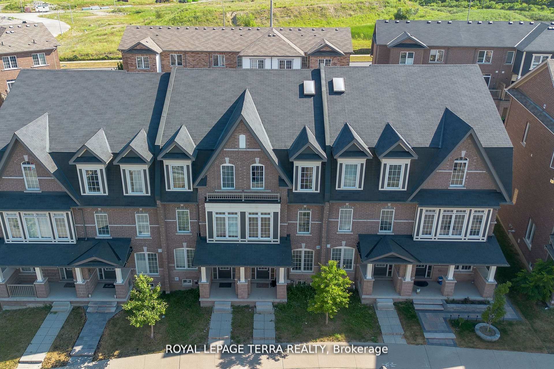Front of 8 Graywardine Lane