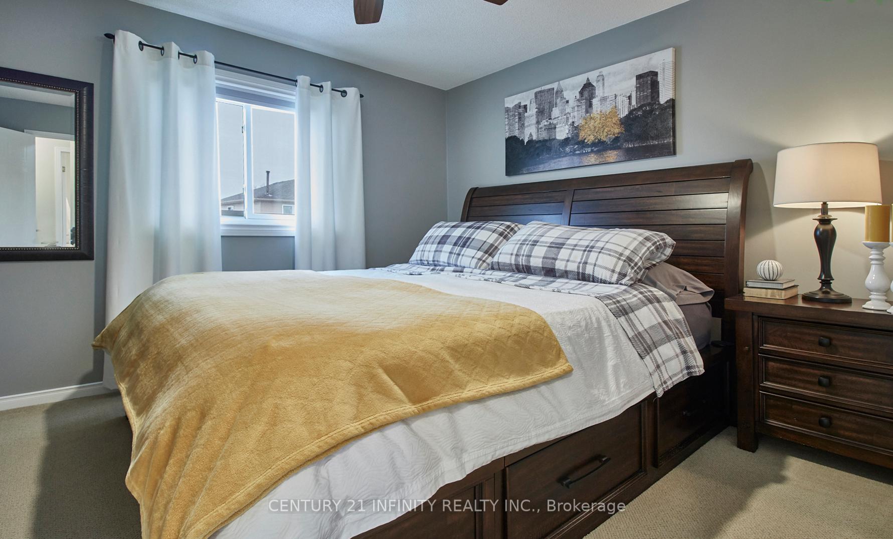 Photo 13 of 12 Prestonway Drive, Clarington, Bowmanville — HOMEH