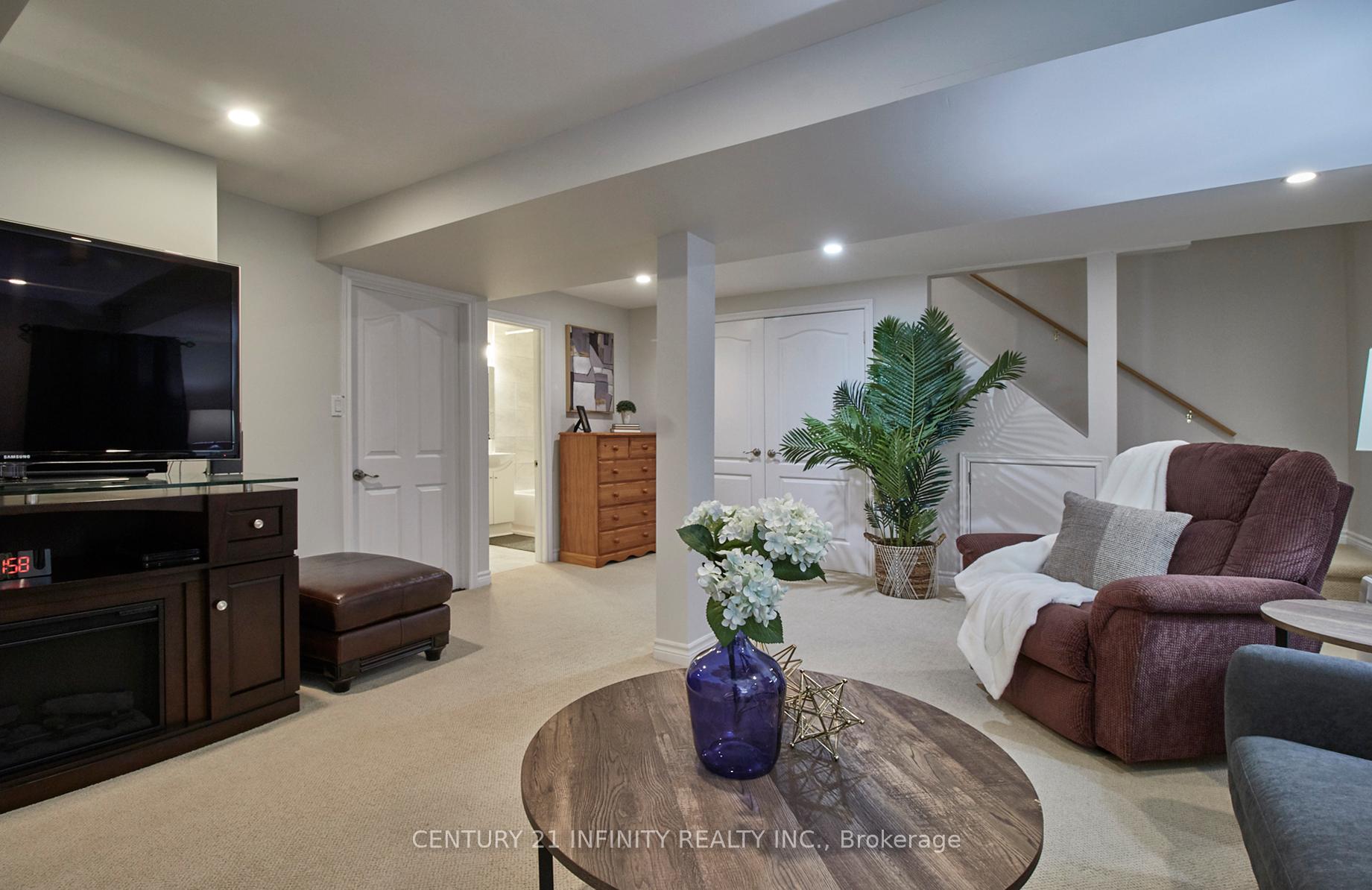 Photo 19 of 12 Prestonway Drive, Clarington, Bowmanville — HOMEH