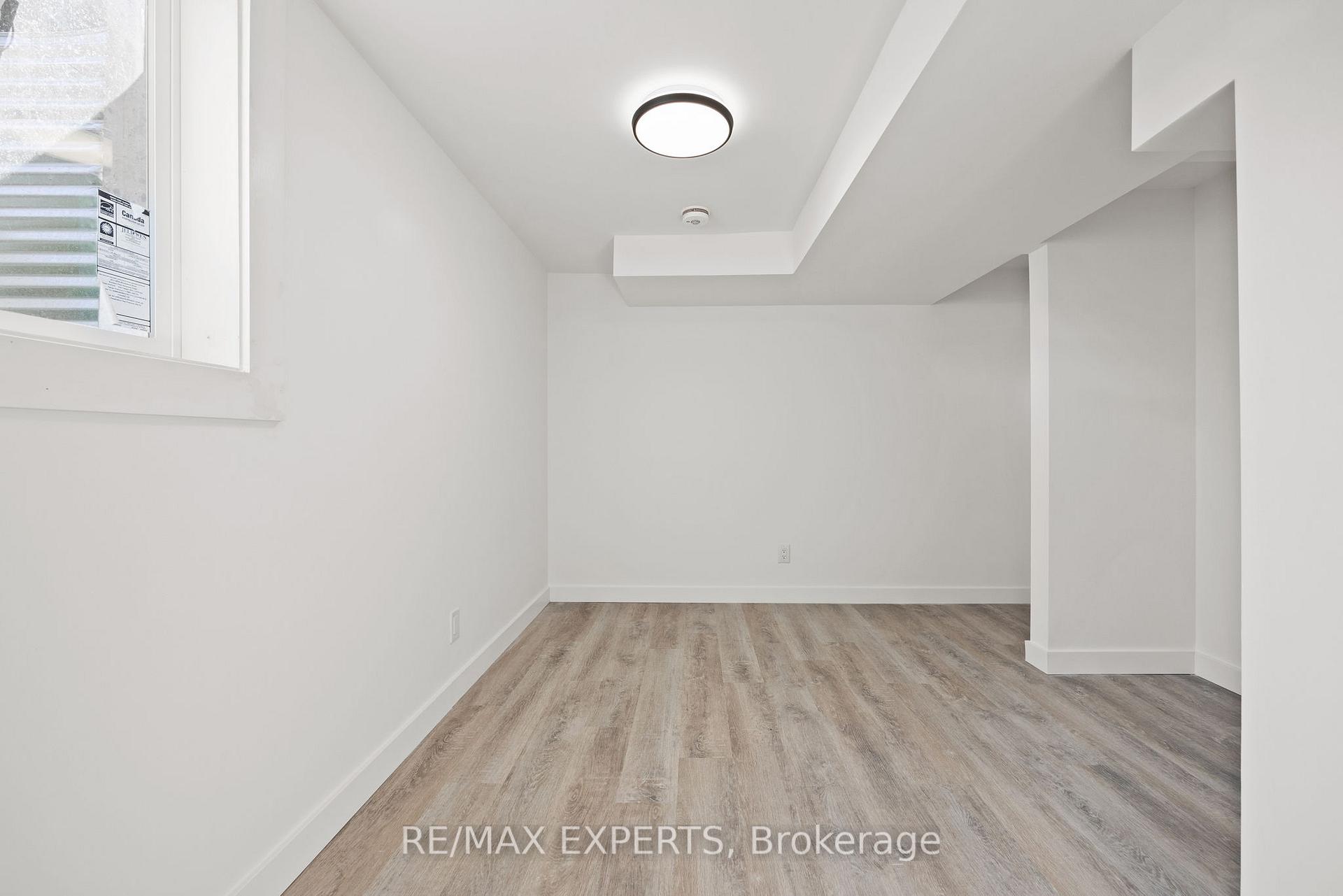 Photo 5 of 67 Burke Lower Drive, Barrie, West Bayfield — HOMEH
