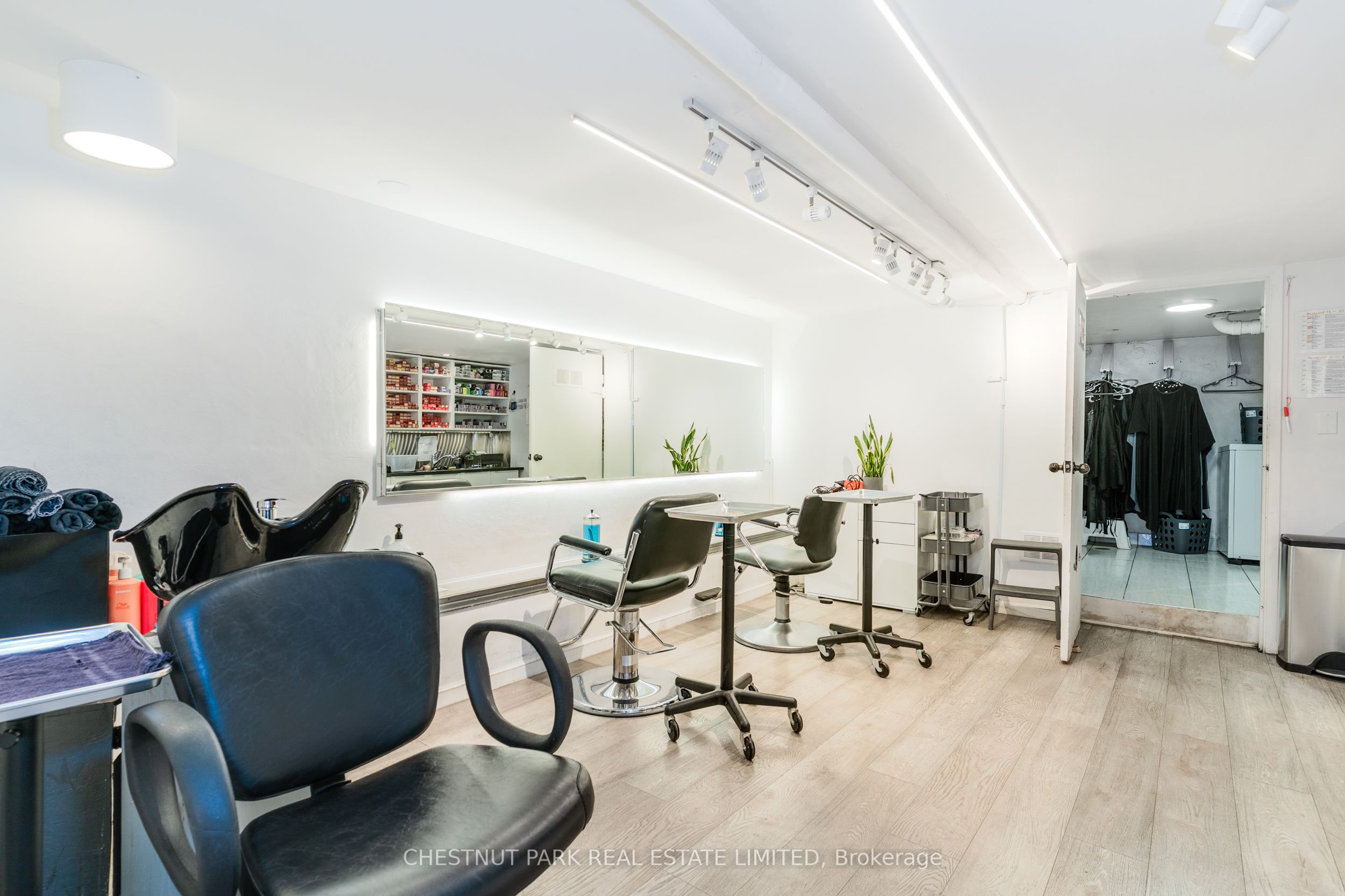 Photo 52 of 200 Ossington Avenue, Toronto, Trinity-Bellwoods — HOMEH