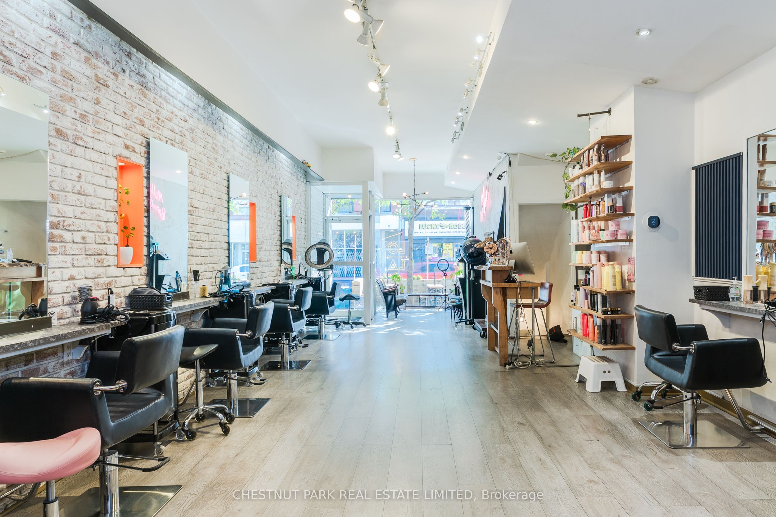 Photo 43 of 200 Ossington Avenue, Toronto, Trinity-Bellwoods — HOMEH