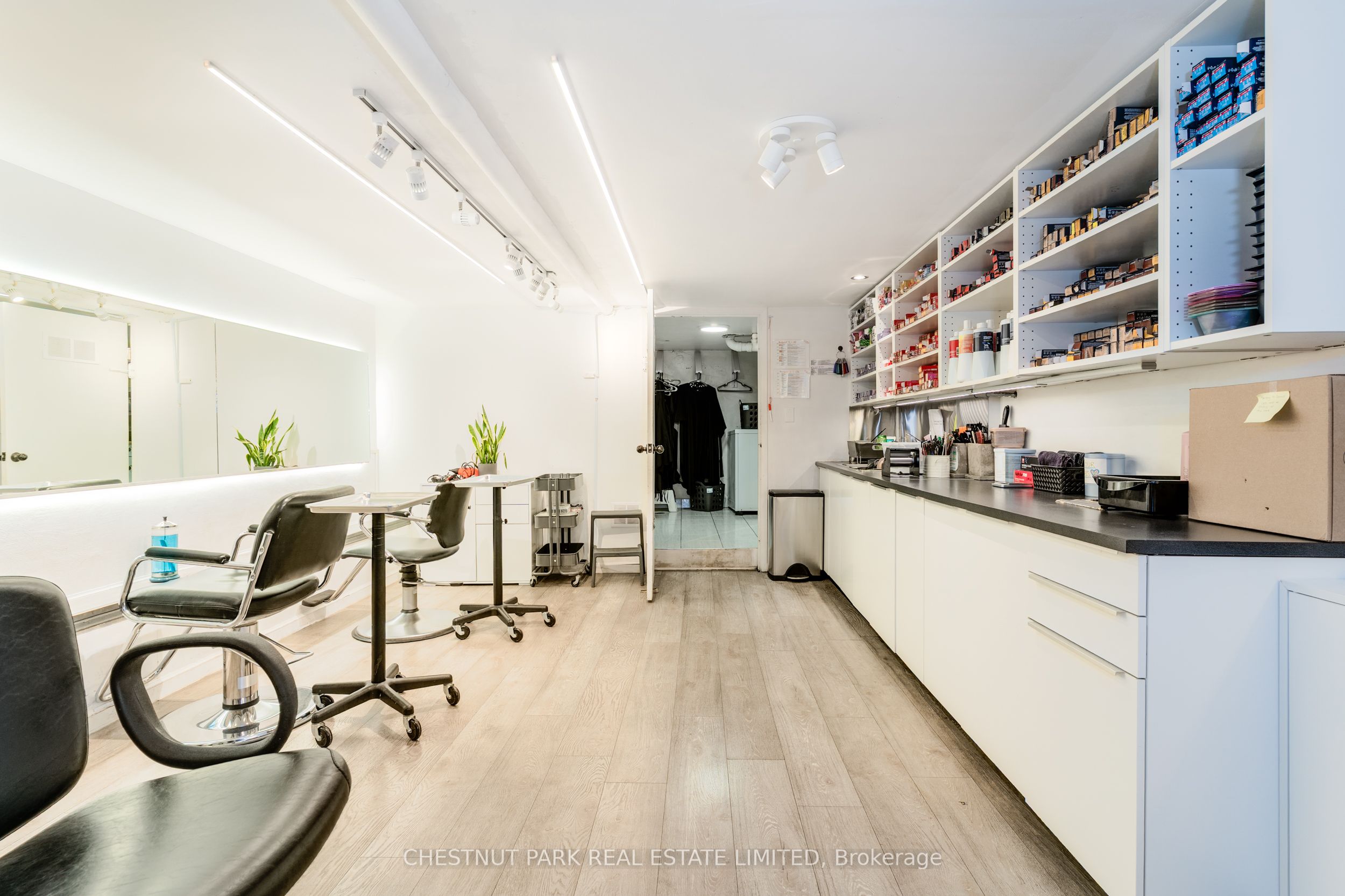 Photo 51 of 200 Ossington Avenue, Toronto, Trinity-Bellwoods — HOMEH