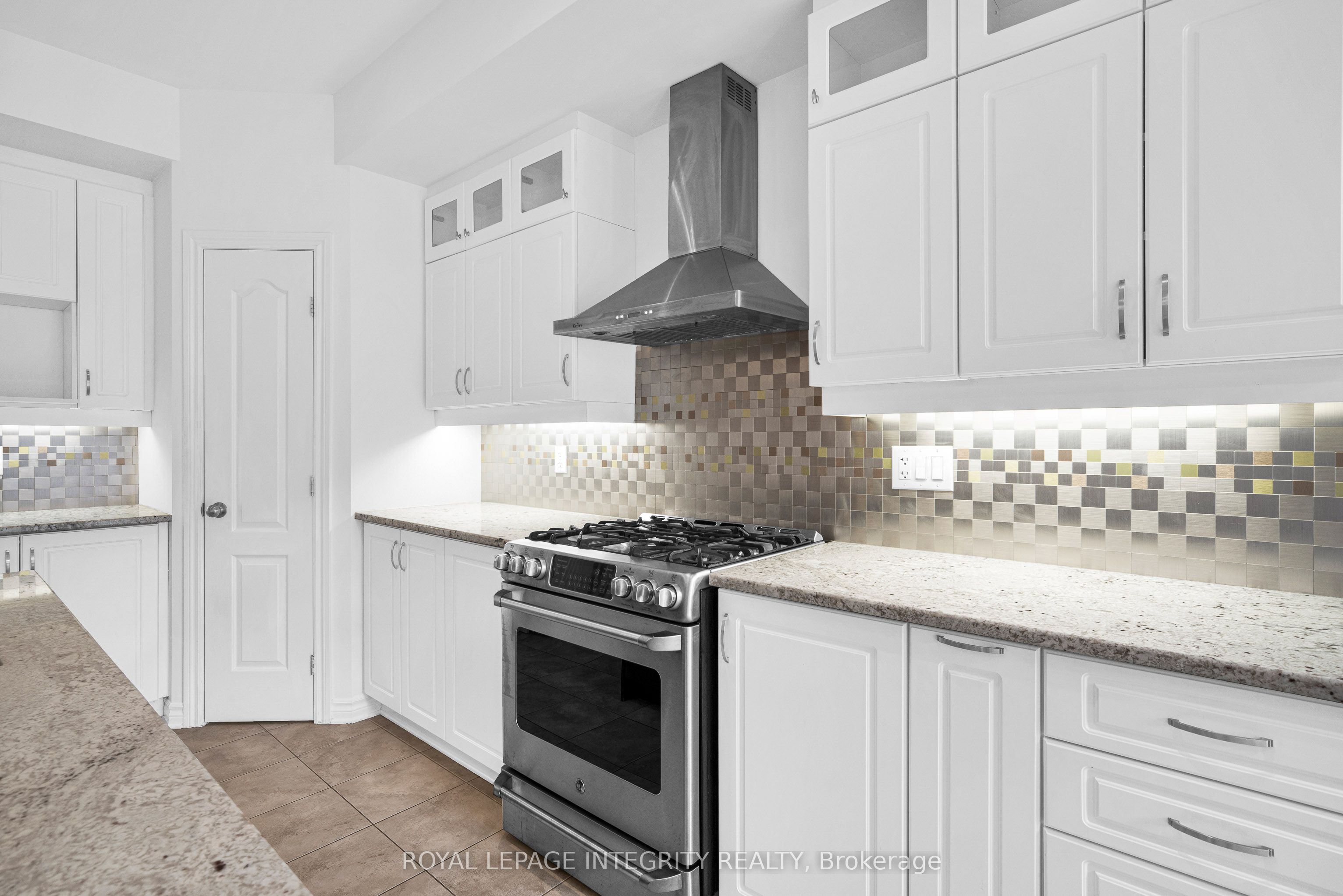 Photo 54 of 216 Cooks Mill Crescent, Ottawa, Riverside South — HOMEH