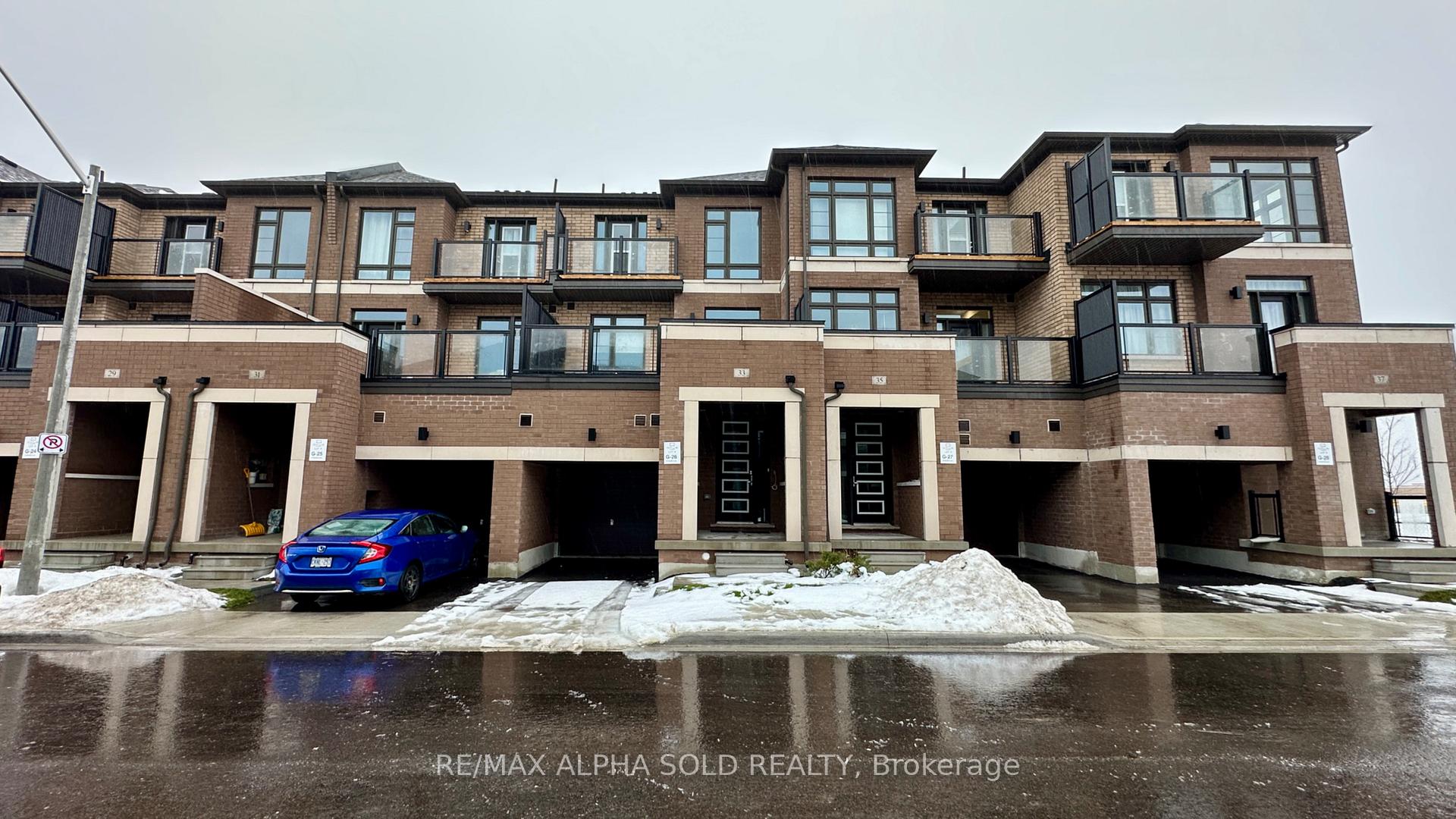 Front of 33 Bluebird Lane