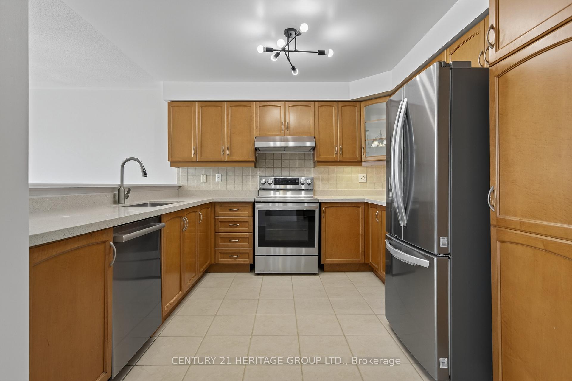 Photo 5 of 67 Ruffet Drive, Barrie, Edgehill Drive — HOMEH