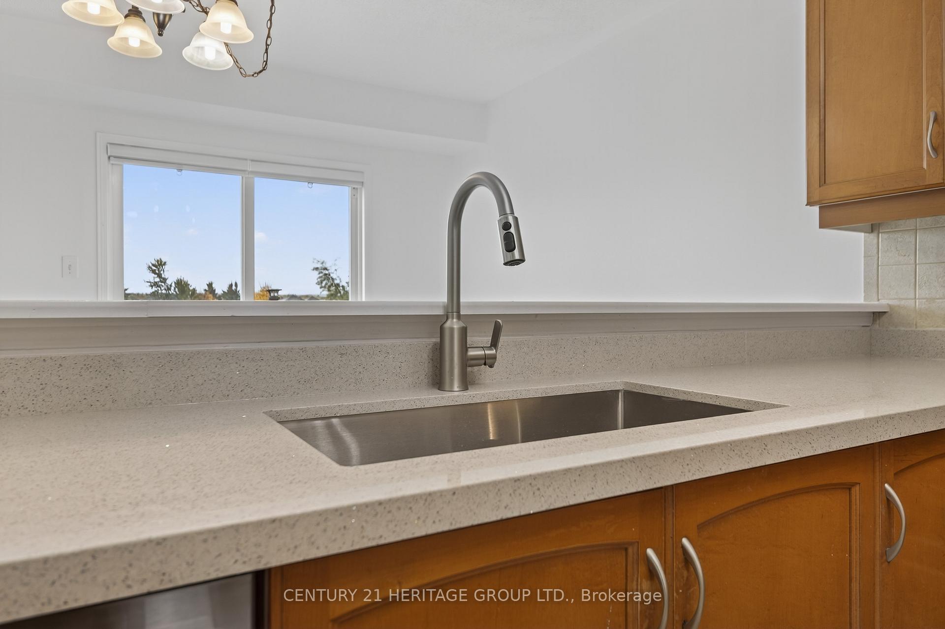 Photo 7 of 67 Ruffet Drive, Barrie, Edgehill Drive — HOMEH