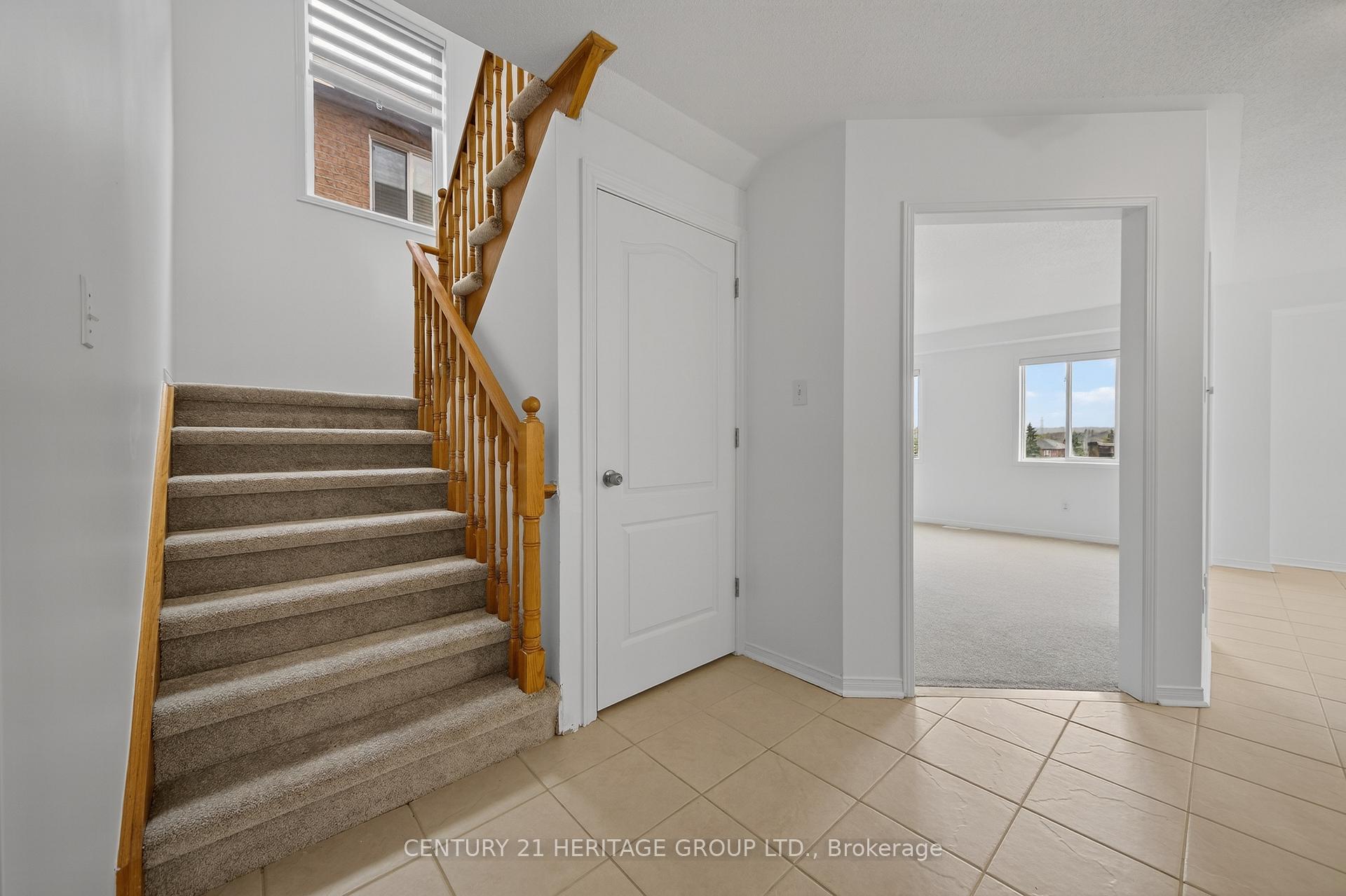 Photo 16 of 67 Ruffet Drive, Barrie, Edgehill Drive — HOMEH