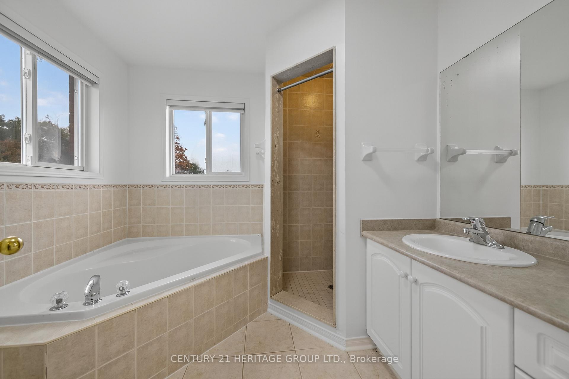 Photo 17 of 67 Ruffet Drive, Barrie, Edgehill Drive — HOMEH