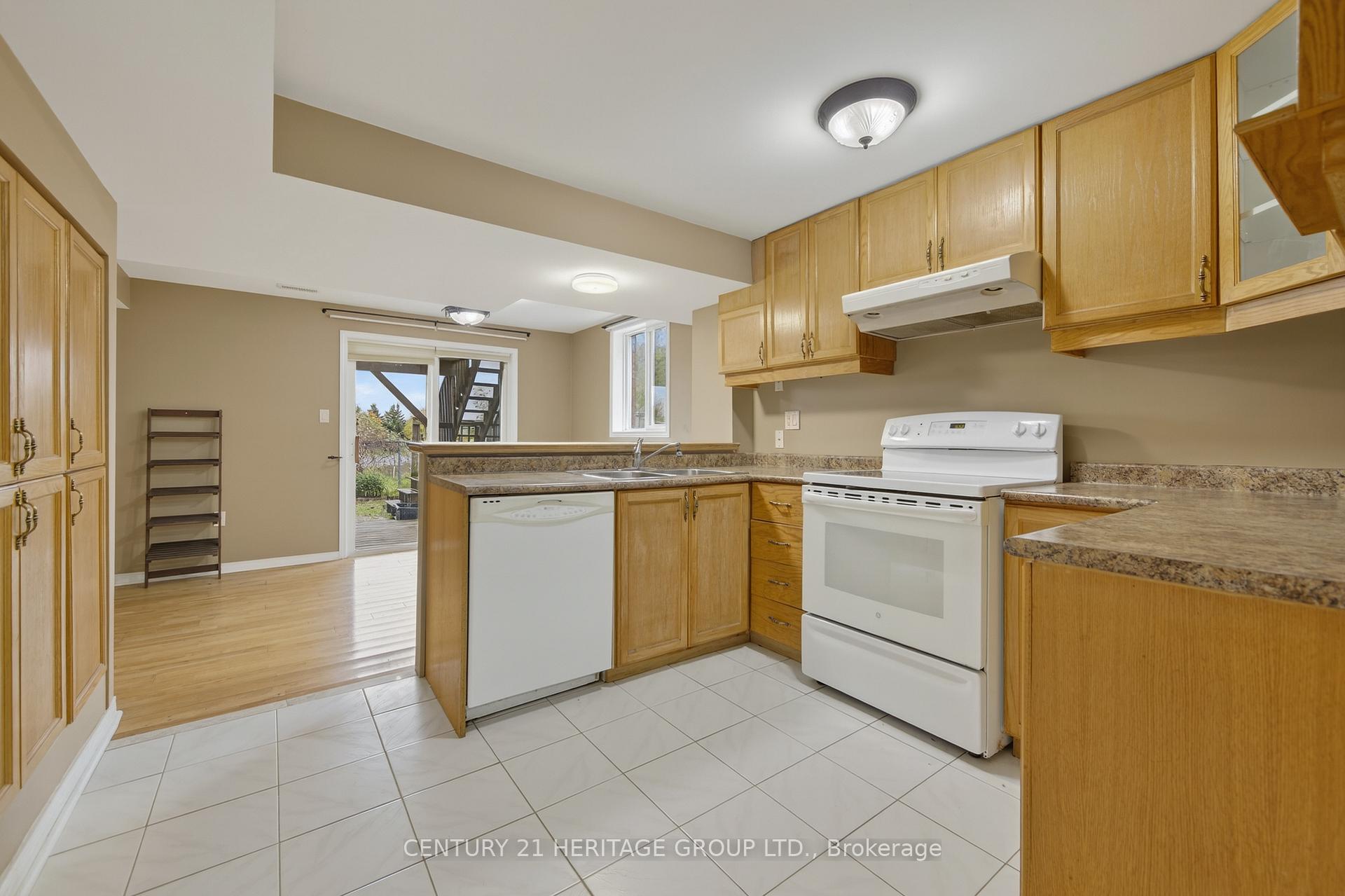 Photo 38 of 67 Ruffet Drive, Barrie, Edgehill Drive — HOMEH