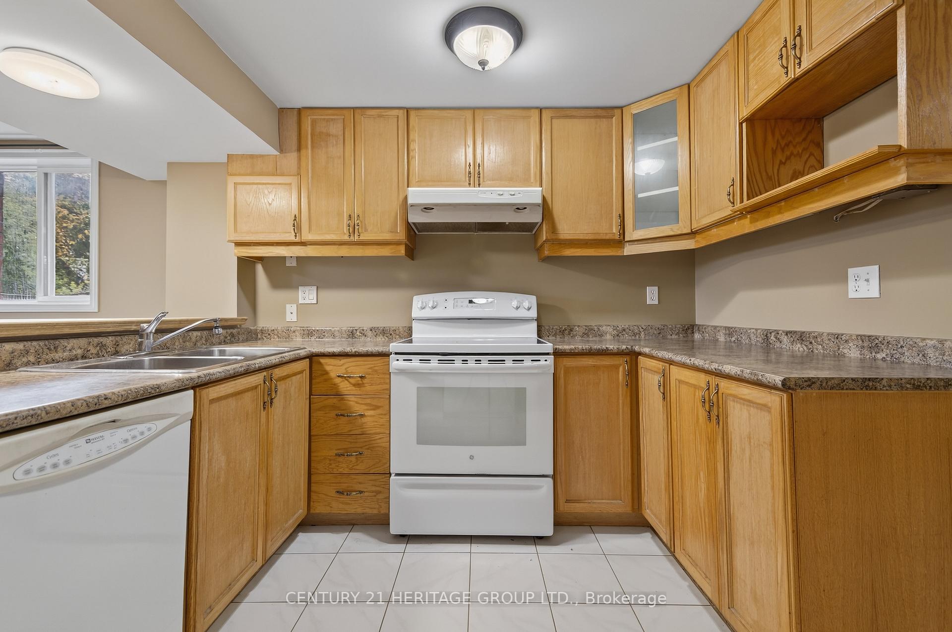 Photo 35 of 67 Ruffet Drive, Barrie, Edgehill Drive — HOMEH