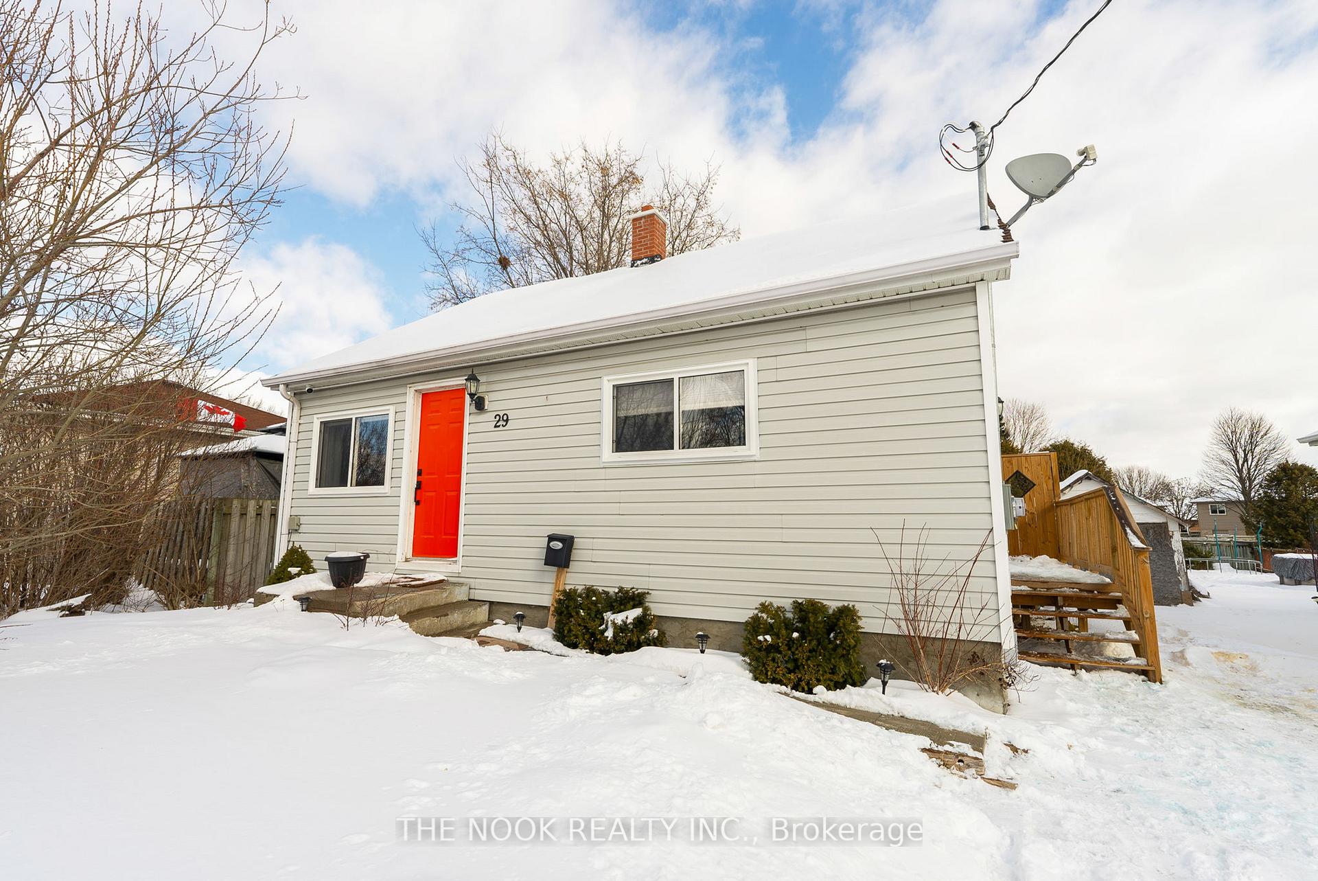 Photo 3 of 29 Townline Road S, Clarington, Courtice — HOMEH