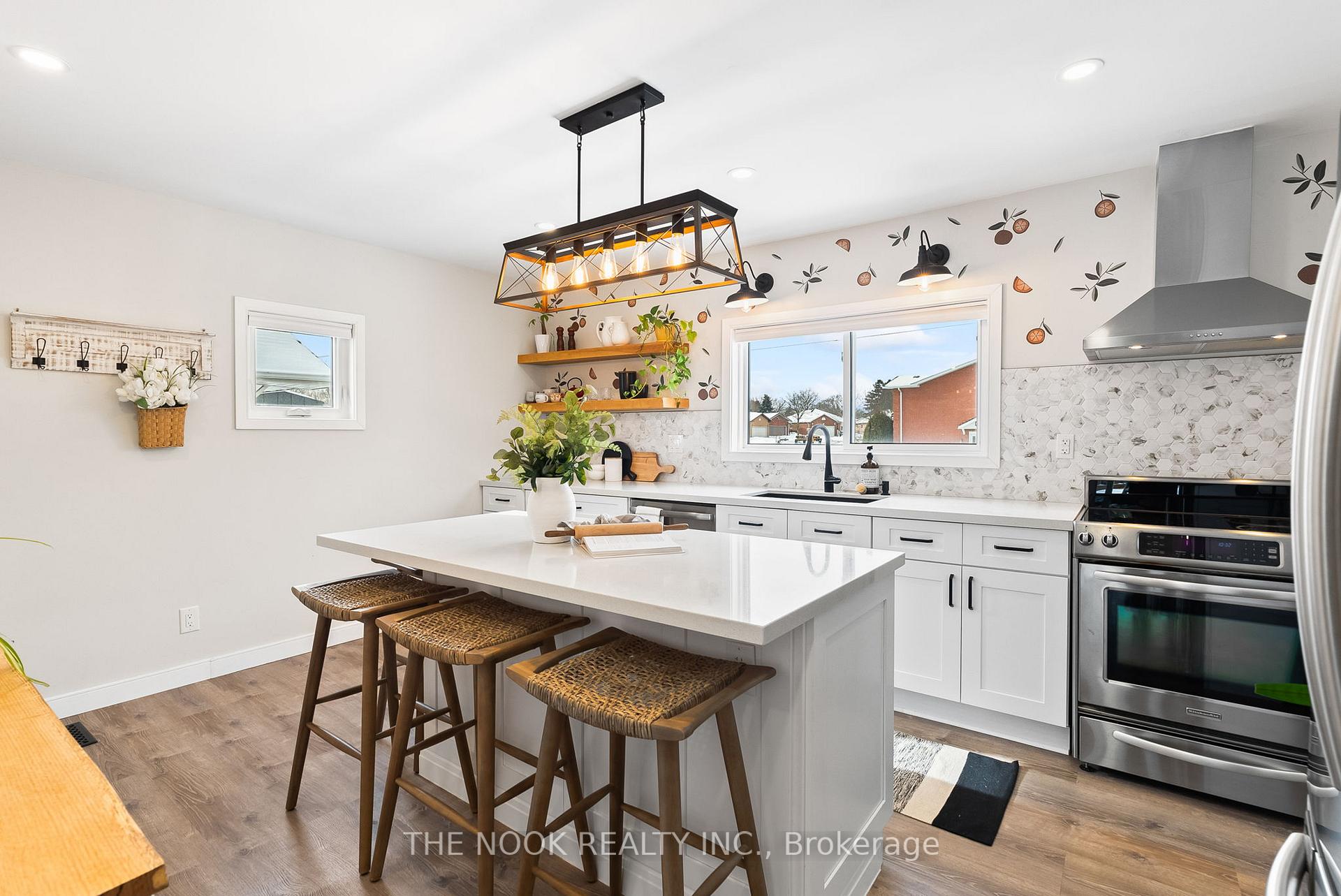 Photo 8 of 29 Townline Road S, Clarington, Courtice — HOMEH