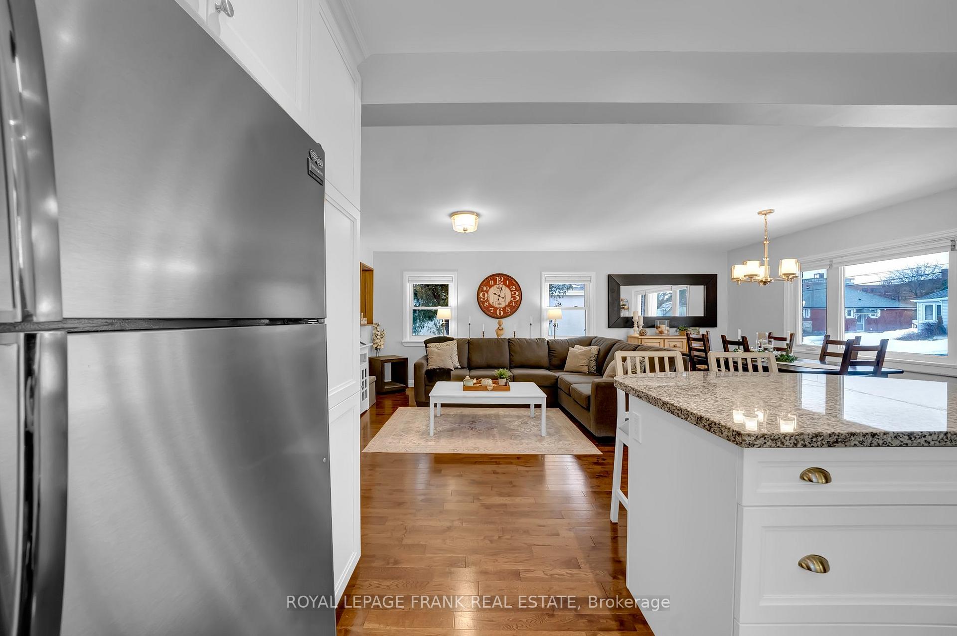 Photo 11 of 25 Jane Street, Clarington, Bowmanville — HOMEH