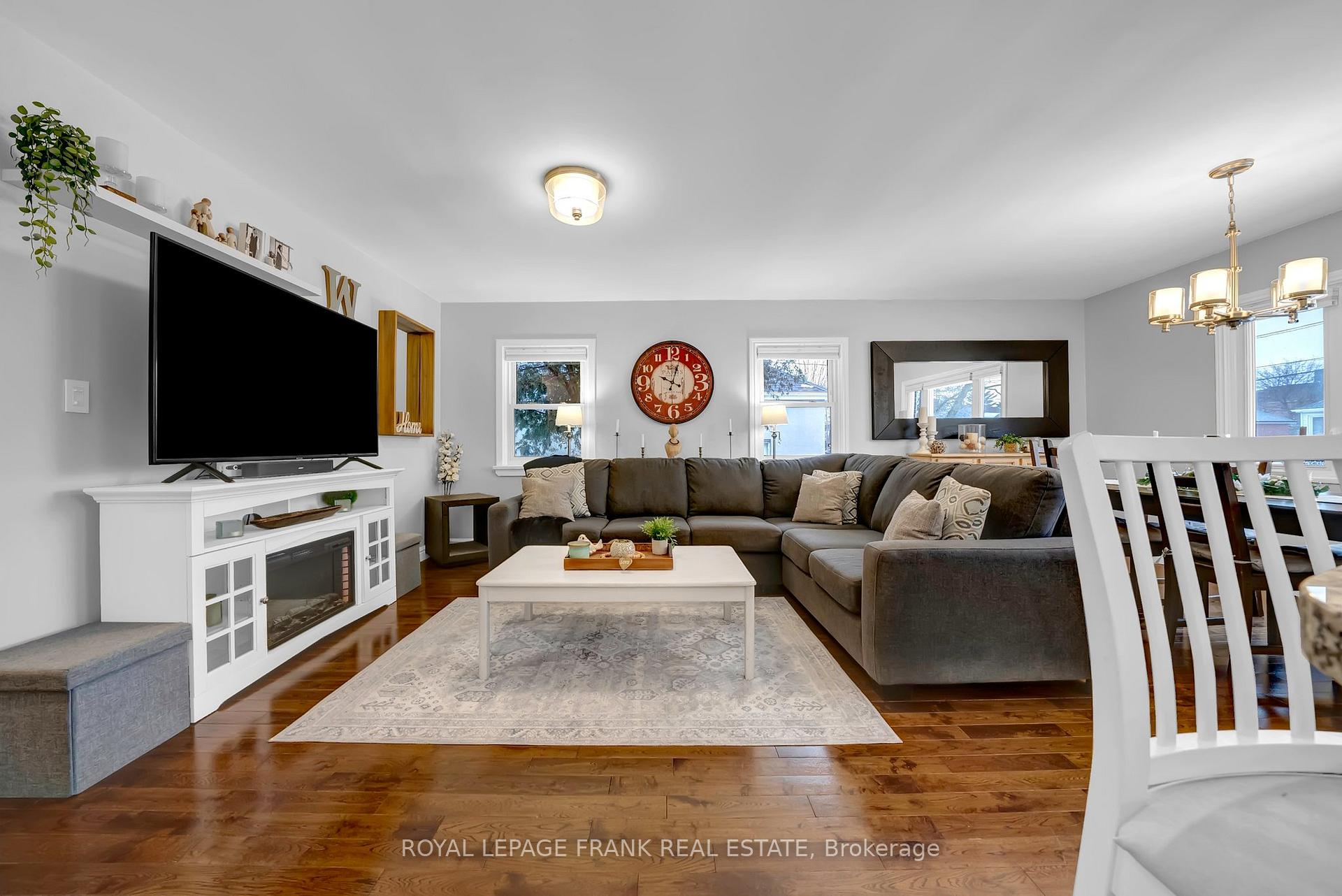 Photo 12 of 25 Jane Street, Clarington, Bowmanville — HOMEH